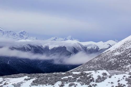 黑白诗画——色季拉山雪中观南迦巴瓦