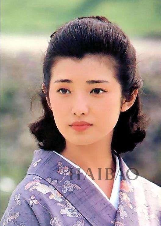 昭和时代少女偶像们的美貌太能打了吧，只知道山口百惠简直亏大了