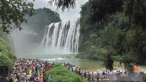 中国最壮观的三大瀑布，每一个都让人叹为观止，你去过几个？