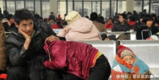  高铁@相比高铁、飞机，为什么有的人更喜欢坐火车？背后原因令人