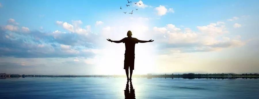  「感触」诗词｜一片愁绪已经上车，就等你们的“感触”来上车