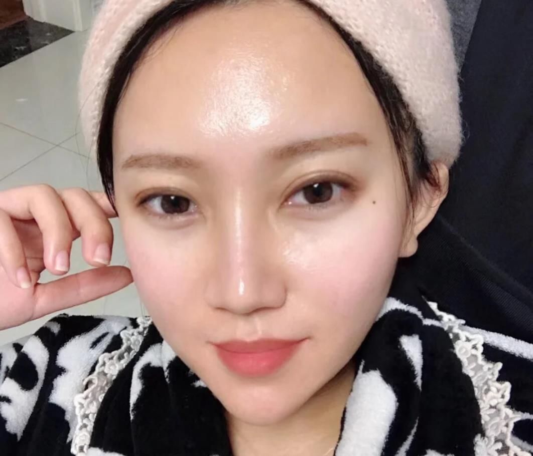 「脸上」经常化浓妆的女生,看看脸上有没有这四个问题,有一个就很严重了