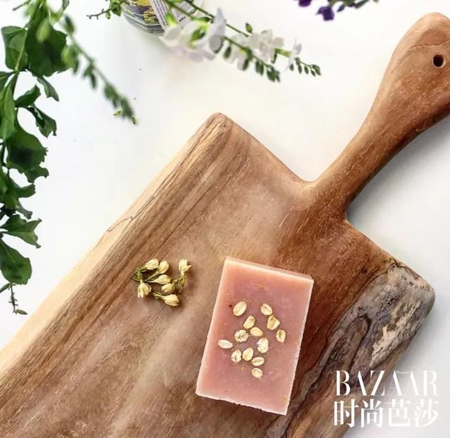 金晨洗脸用的到底是什么！芝士or洁面皂？