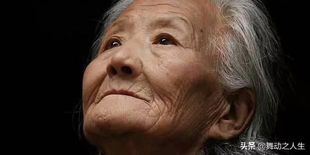 农村老人生活，看看农村老人与城市老人的晚年生活 就知道了