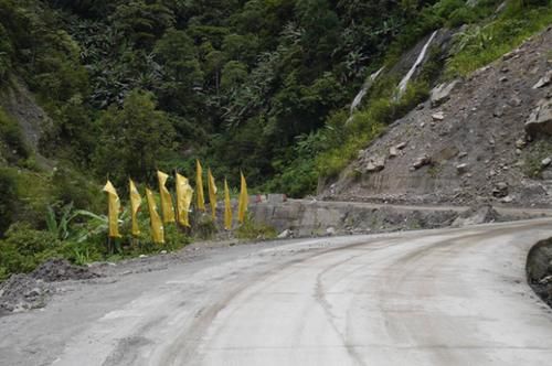 中国最难修的公路，全程117公里却用了50年，如今成为自驾游圣地