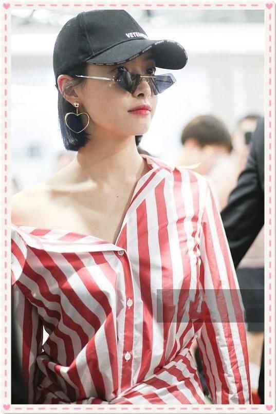 江疏影穿红色格子衫竟输给宋茜？网友：露肩真的比露腿还重要？