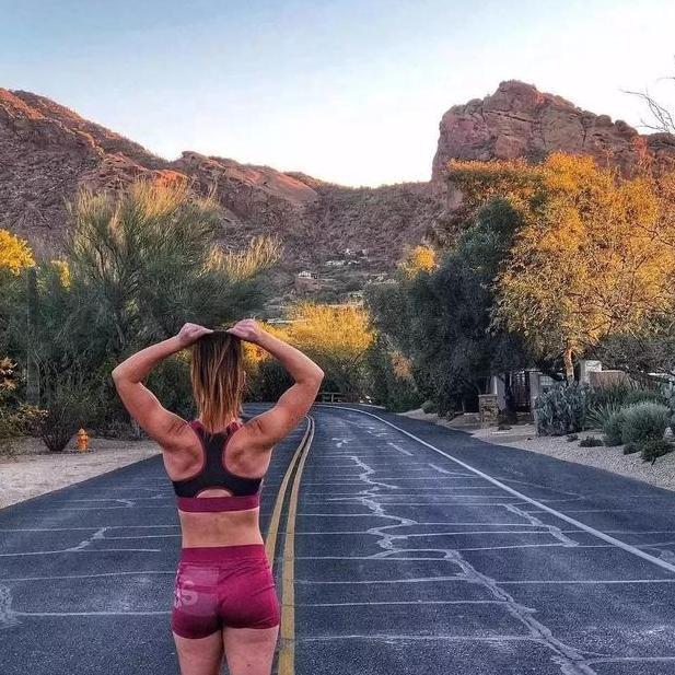 8个动作，助你瘦出紧实美腿