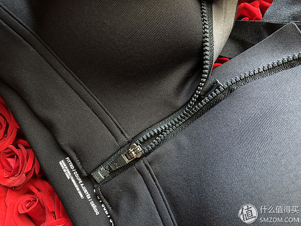 胖安肉测Vanish----安德玛高强度拉链运动内衣