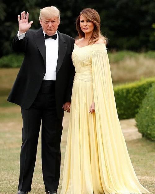 梅拉尼娅巧打时尚外交牌！出访英国连换3套裙子，分别示好3位重要