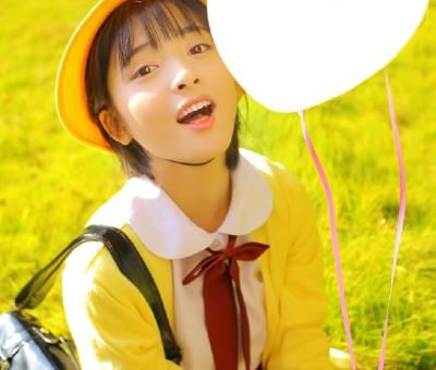 沈月清纯又可爱，穿衣也非常耐看呢！