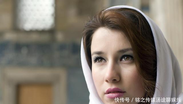 非洲唯一没有黑人的国家，大街小巷遍布白人美女，还对中国免签