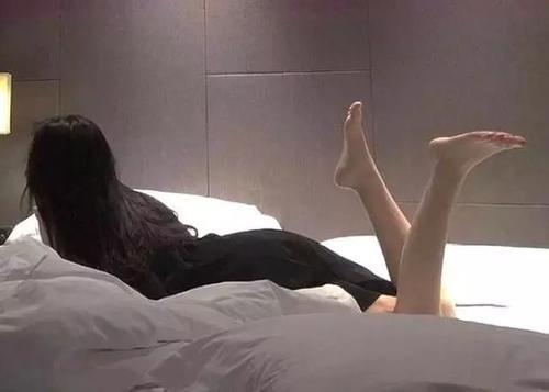 为何情侣入住酒店,最好拔掉这种电器插头?辞职前台小妹道出隐情