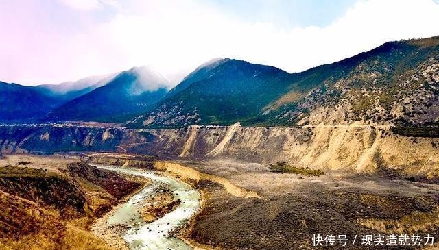 别错过秋天的林芝,景色堪比喀纳斯,最不该错过秋色童话世界