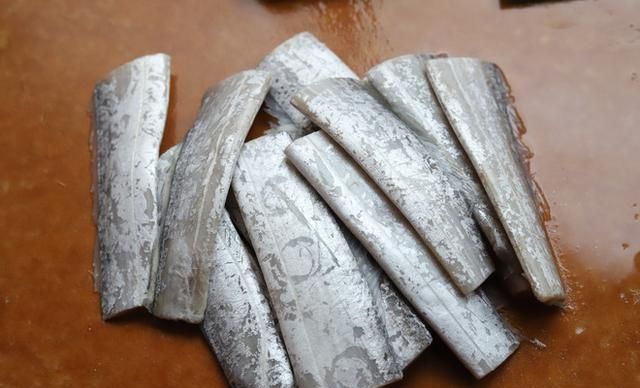  皮肤：当你把头发的末端炸了，你不能直接煮！如果你再这样做一步，你仍然可以节省燃料和气味而不伤皮肤