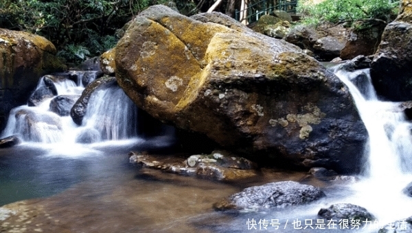 广西被遗忘景点，比九寨沟少一沟，消费低你去过吗？