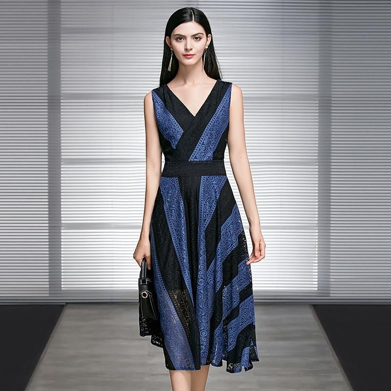 厉害了!丰满女人果然风情万种，瞧穿这裙上街，美得让人神魂颠倒