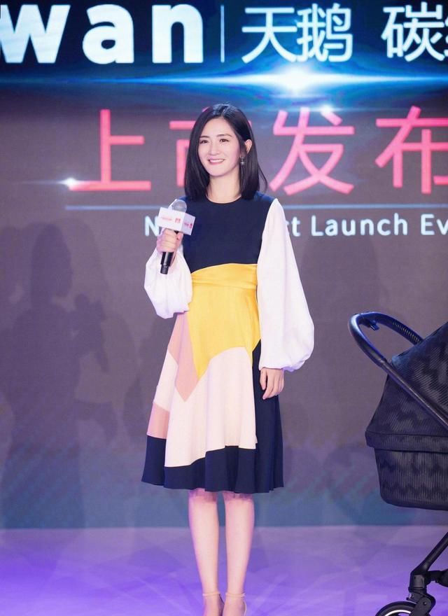 微胖女生夏天少穿这条裙子！谢娜大S都因为穿它秒变大妈！