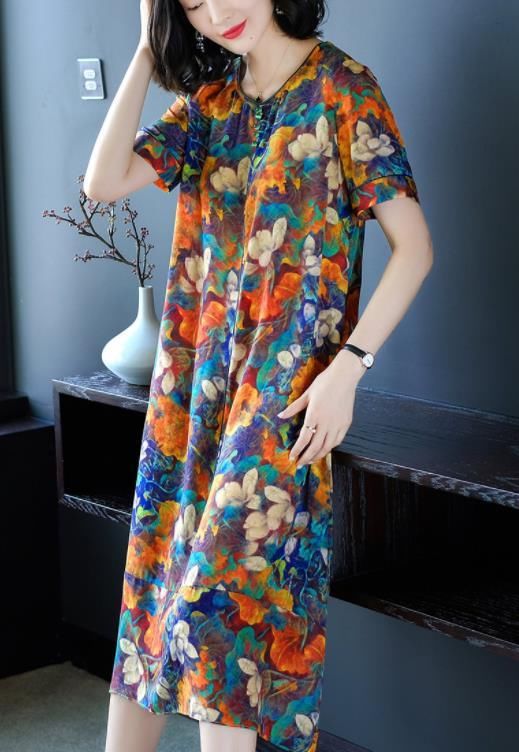 70后的妈妈，要穿得年轻点，试试这款复古印花秋裙，高档又时髦