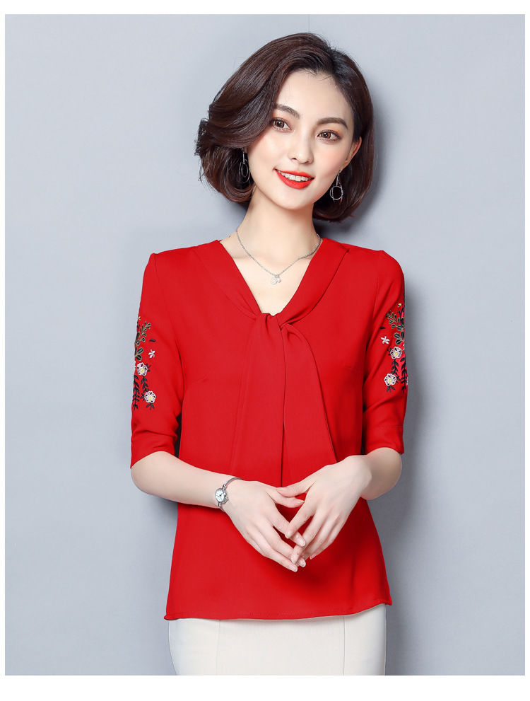 毛衣白送也不穿!刚问世的秋衫，超洋气，54岁婆婆穿美美过中秋