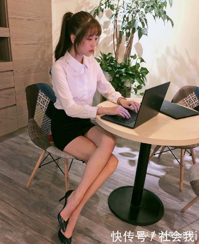 人世间:摄影人世间本不该有此初恋美人吧