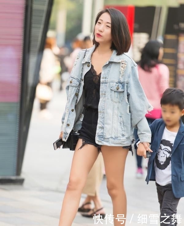 『时尚女生』孩子都5岁了,辣妈还这么有活力
