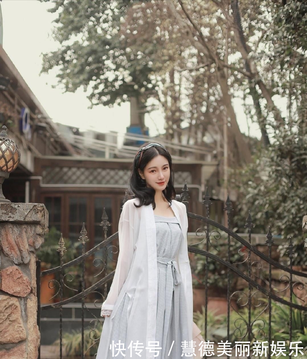  [小白]别再说汉服不日常了。这几套汉服小白也能穿出街，效果够“雷人”