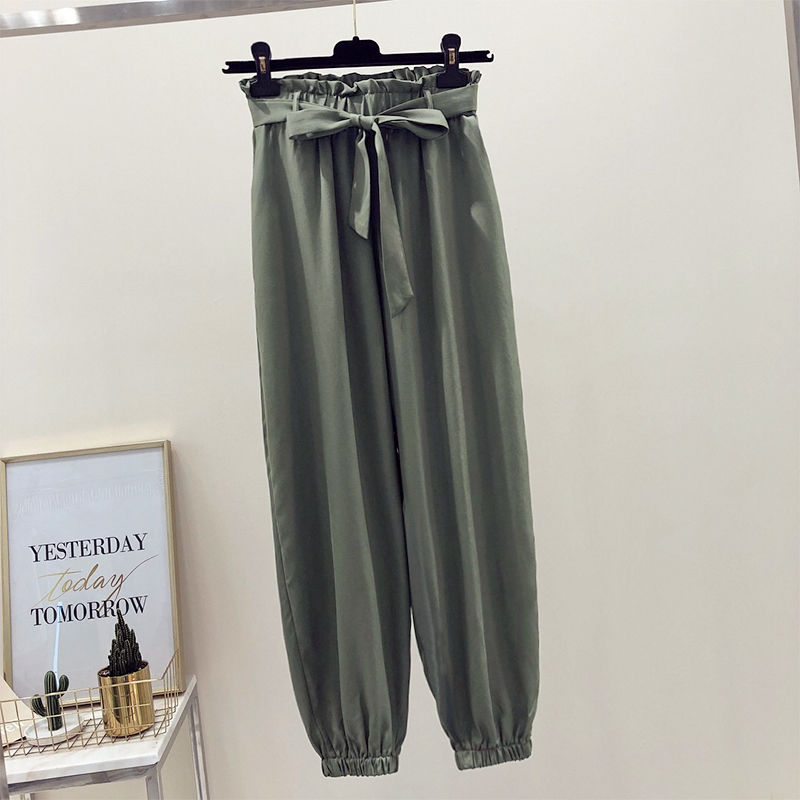 秋后早晚凉，女人别再穿短裤了!9月新上的“女裤”，轻薄又洋气