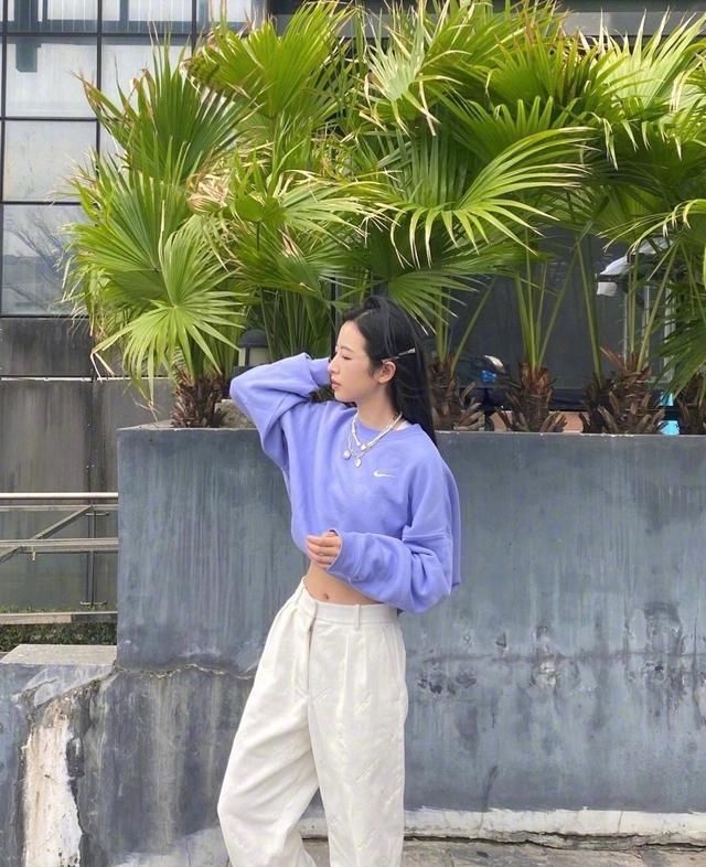  #高腰裤#矮个子该如何进行服装搭配?