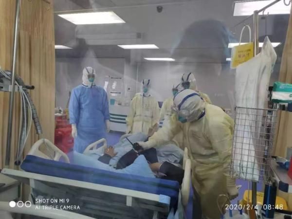  医护人员：这是从武汉疫区传来的好消息，请您查收