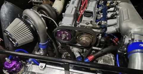  小鸭@爆改买菜车 700匹马力丰田Yaris!