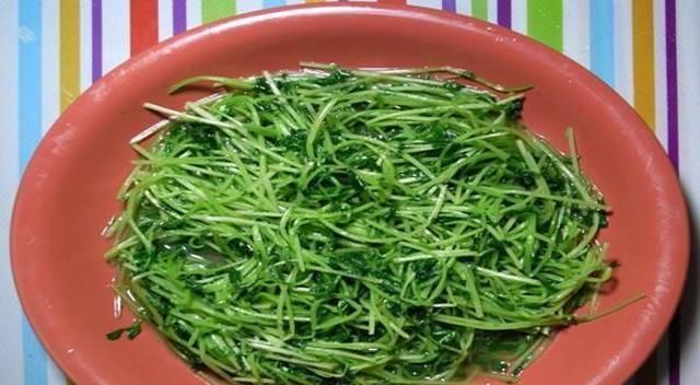  「女人」女人春天常吃这菜，皮肤光滑有光泽，比护肤品还好使！