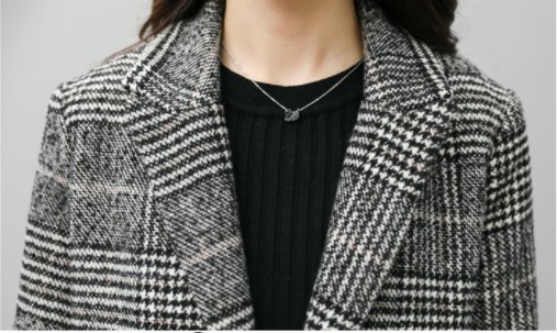 难怪老婆不穿羽绒服了，今年流行毛呢大衣配裸靴，显高又洋气