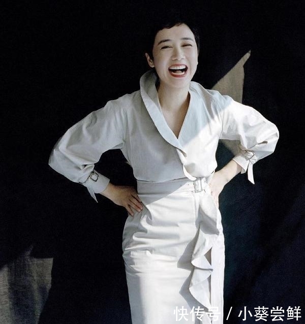 「 皱纹」满脸皱纹依旧拒绝打针,就该优雅老去,有种纯天然叫50岁蒋雯丽