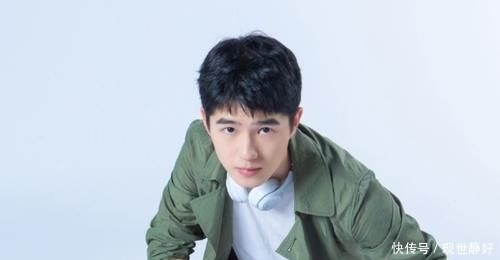  性感■刘昊然久违晒照，性感喉结引关注，“直男审美”终于在线了？