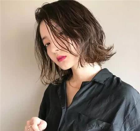 “仙女烫”已过时！现在流行“半圈烫”，秒变初恋脸！