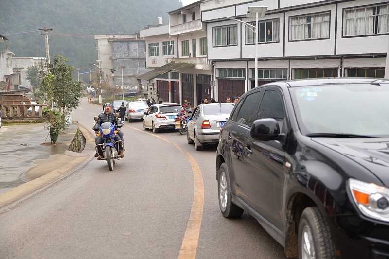  #攀比#为什么现在农村买车的人越来越多？来听听专家怎么说的