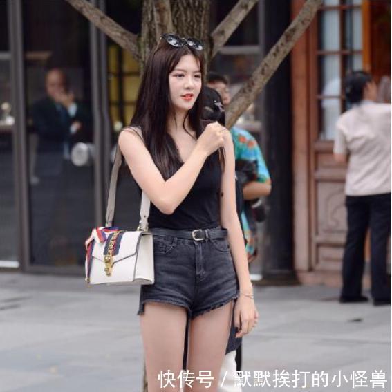 "opstate":"0回头率“爆表”的女孩子,走路都带风