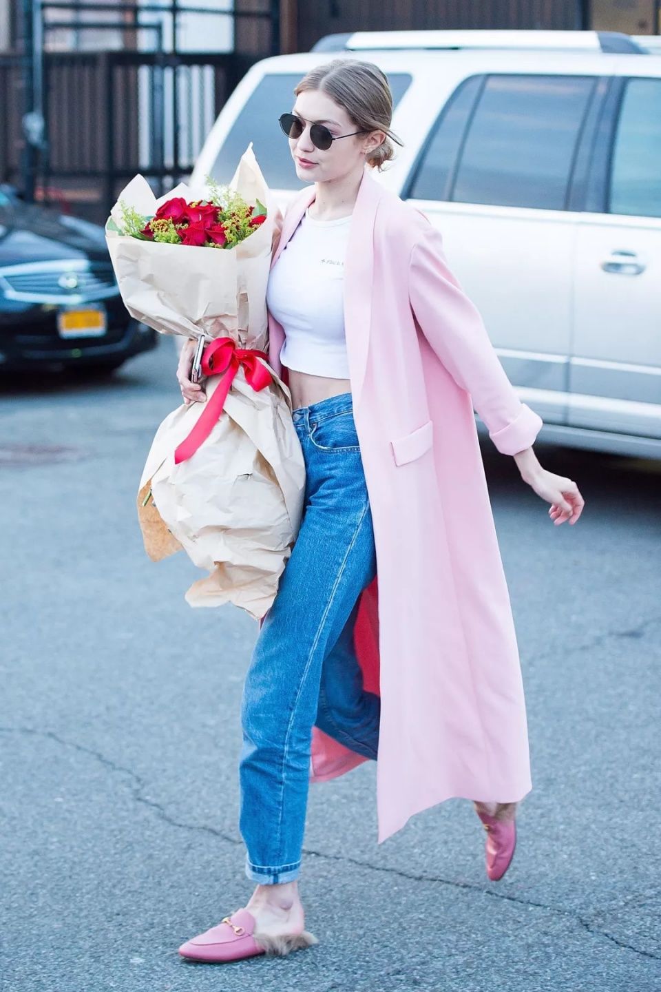 唐嫣宋茜亲自告诉你，秋冬穿什么流行色最显白!