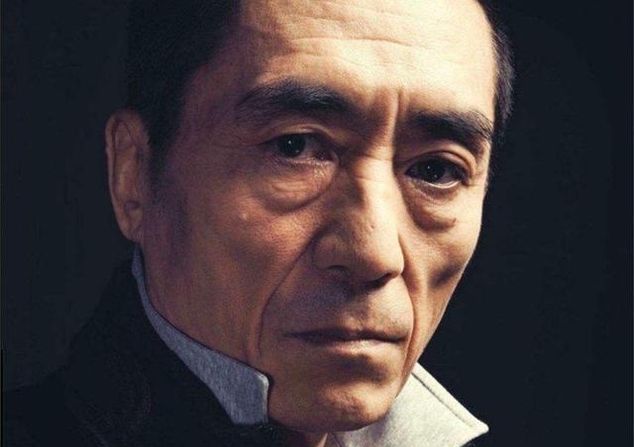 巩俐:为了巩俐,张艺谋抛弃原配肖华,肖华现在过得怎么样了?