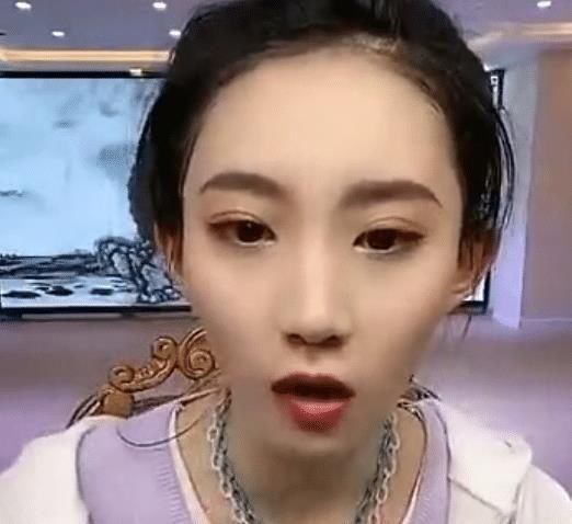  『仙家』散打哥给仙家“逆徒”点关注，被仙家粉丝带节奏，仙女直播落泪哭诉