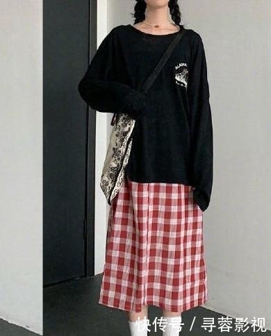 【半身裙】会穿的女生有多美?简约个性装扮随心搭,这组look时尚百搭还减龄