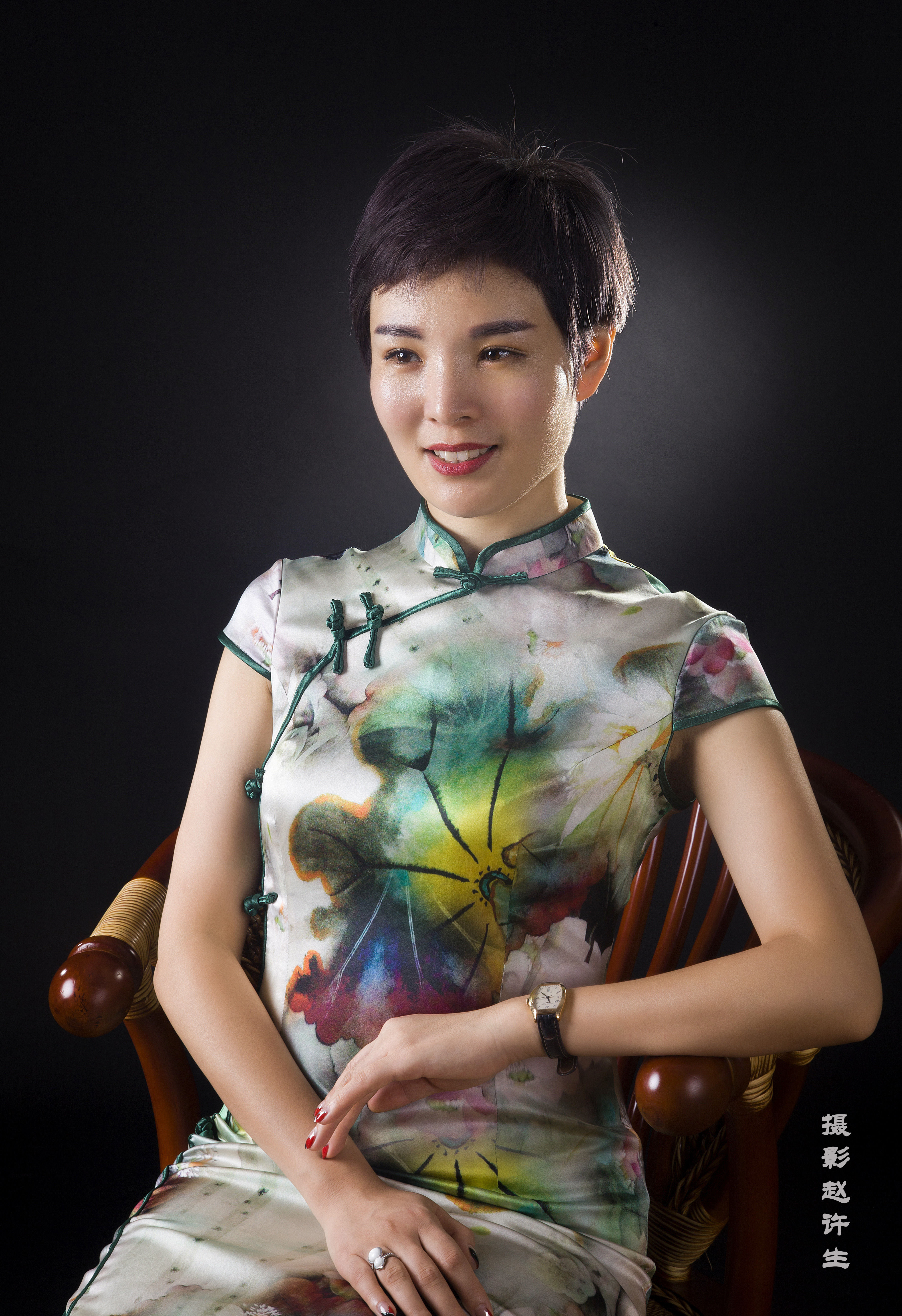 每个女人都有一个旗袍梦，穿上旗袍气质非凡