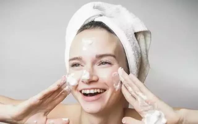 不花钱教你缩毛孔！大油田毛孔终于有治了！