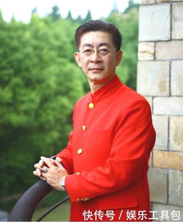 污蔑六小龄童和周立波关系匪浅？黄毅清发博道歉，宣传电影表诚意