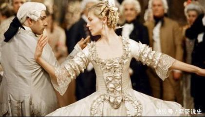 古代西方的奇葩规定，禁止女性穿长裤，违令者很惨