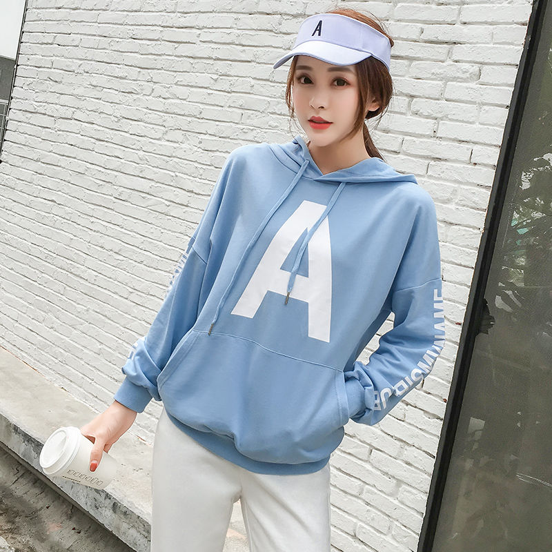 再不会打扮，入秋也别穿打底裤出门!今流行卫衣+小脚裤，美爆了