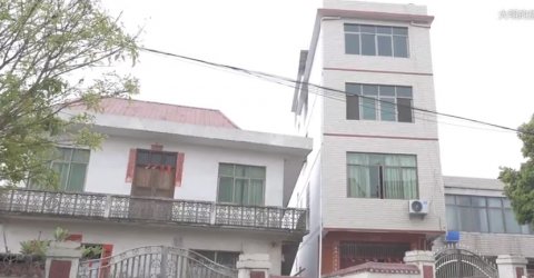 江西农村竟然家家都有大别墅 外地人都来围观了