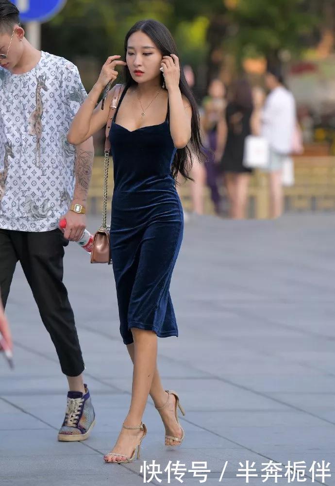  [吸引力]美女的颜值非常高，身材也不错，非常有吸引力