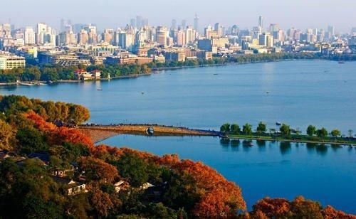  『经济』天堂杭州遇上天府成都，大家更喜欢哪座城市呢？