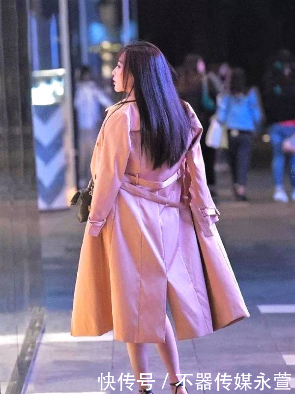  「气质」街拍 性感的时尚辣妈, 身材和气质不输模特小姐姐